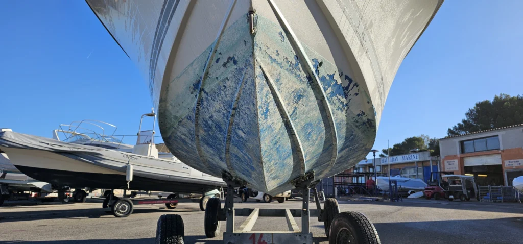 Décapage, nettoyage coque de bateau Hyères