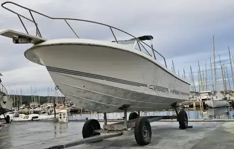 Décapage coque de bateau à Hyères Var